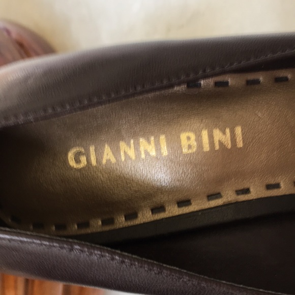 Gianni Bini Brown Leather Heels - Picture 4 of 5